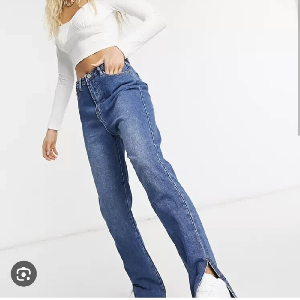 Missguided High Waisted Wrath Straight Leg Jeans With Split Hem